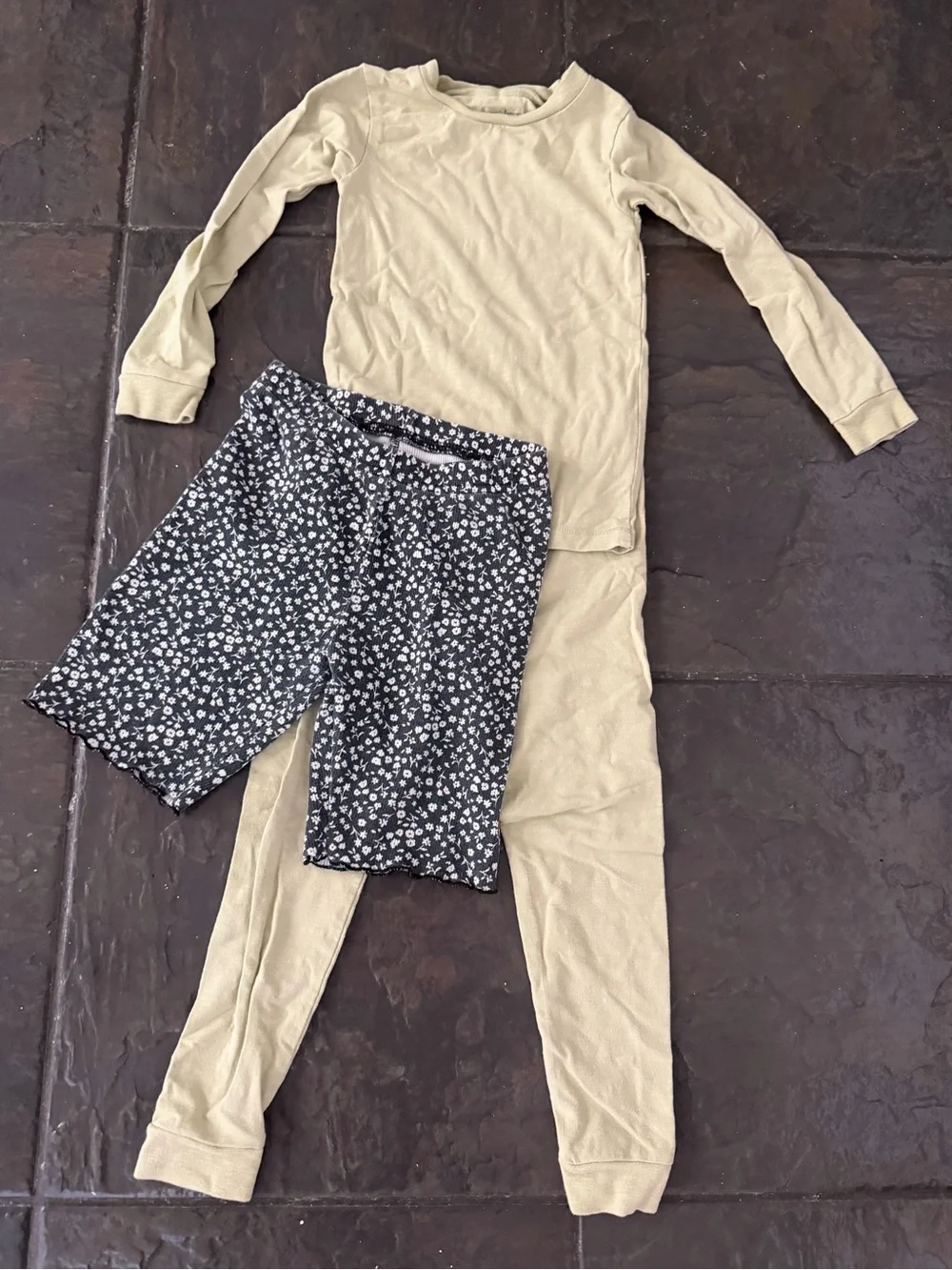 Burt's Bees Baby & Cat & Jack Girls Lounge Set Bundle Size 4T